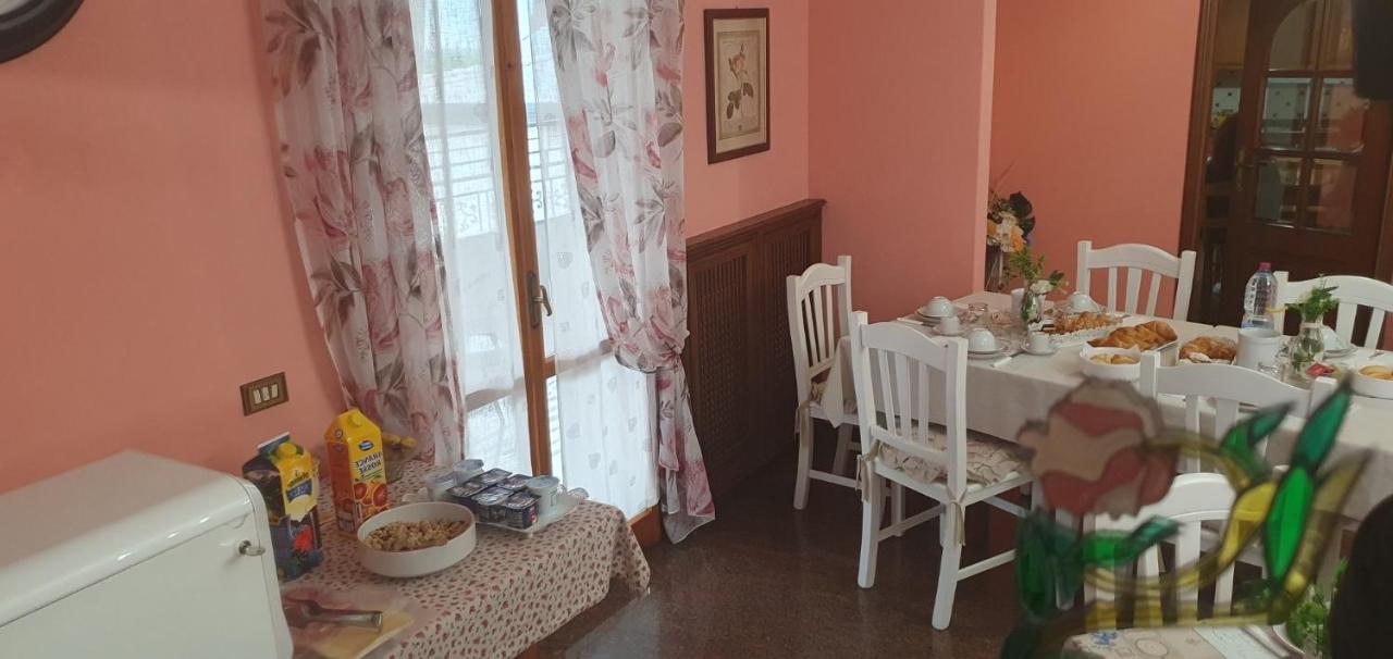 Andrea Affittacamere E B&B Solignano Nuovo Exteriér fotografie