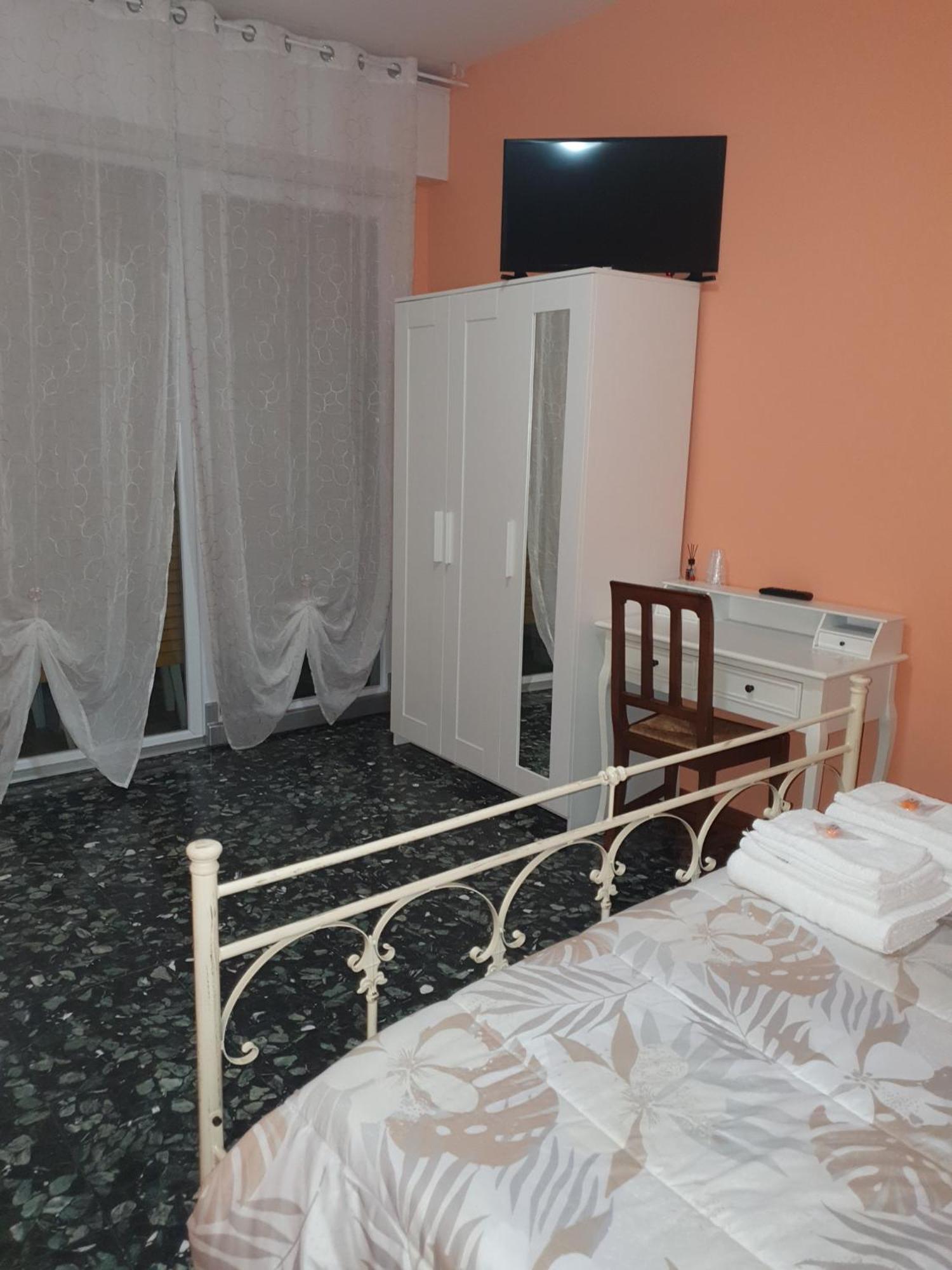 Andrea Affittacamere E B&B Solignano Nuovo Exteriér fotografie